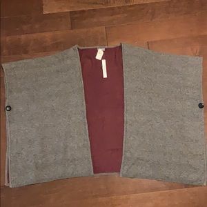 Neiman Marcus Cape Poncho M/L Cashmere Blend